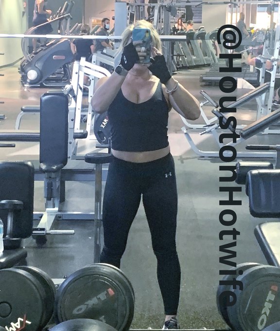 Work me out this weekend? 🔥💪@fithotmoms https://t.co/FcEafdeReZ<a class="tags" target="_blank" title="On Twitter" href="/?out=eyJ0eXAiOiJKV1QiLCJhbGciOiJIUzUxMiJ9.eyJpYXQiOjE3MjE1OTQ2MDQsImlzcyI6InR3cG9ybnN0YXJzLmNvbSIsIm5iZiI6MTcyMTU5NDYwNCwiZXhwIjoxNzUzMTMwNjA0LCJyZWRpcmVjdF91cmwiOiJodHRwczovL3R3aXR0ZXIuY29tL2ZpdGhvdG1vbXMifQ.1Fs1K1l1DAgm3OBt7zDDU3wSALL3Gf-zrBo6VxPeDyNY3mdFfqqFcwu_EWHJnJnDm7Up-mtPAEMIAdvrlpMQZw">@fithotmoms</a><a href="/tag/hotwives"class="tags"><span>#hotwives</span></a><a href="/tag/swingerclub"class="tags"><span>#swingerclub</span></a><a href="/tag/silhouttechallenge"class="tags"><span>#silhouttechallenge</span></a>