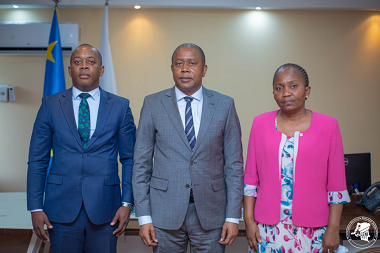 afrikarabia's tweet photo. #RDC Nick #Elebe de l'@OSISA a rencontré le pdt de la #CENI. Selon lui, "une planification est importante parce qu’elle nous permet aussi de nous projeter dans l’accompagnement du processus électoral et celui de nos partenaires de terrain notamment les Ongs de la sté civile" #ACP https://t.co/CQbkopRbLD