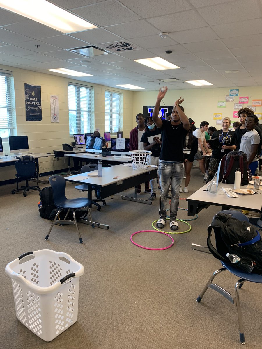 cte_mainland's tweet photo. How do you prepare for assessments? Ms Patey and Coach Davis have all their students fully engaged. @Mainlandhigh @VolusiaCTE https://t.co/H1ejnnZOwv