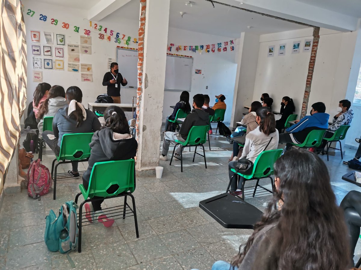 Escuela Preparatoria Oficial Núm. 371 tweet media