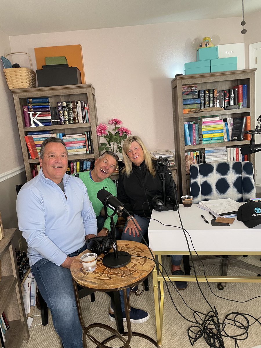 _LifeWithEric's tweet image. We have 3 special guests this week, Joe LaMonica, Al and Diane Petrilla. This is one of those episodes you won’t stop laughing. Episode 37-You can’t hide those Biden eyes👀

bit.ly/3I2lE06