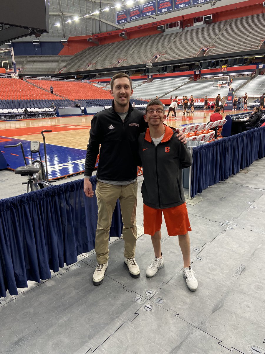 Some former <a href="/XavierManagers/">Xavier Managers</a> in the equipment world. Great to catch up with Dan Shworles with <a href="/Cuse_MBB/">Syracuse Men’s Basketball</a>.