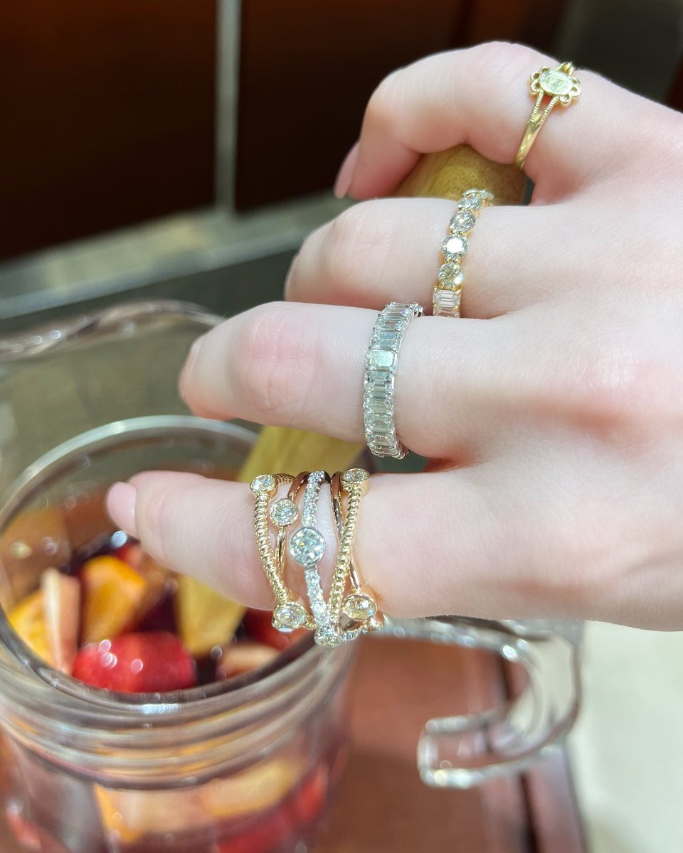 Sangria Saturdays are back! After nearly two years of putting a pause on serving their secret family recipe, they are finally feeling back to normal here at Diamonds Direct. 💎🍷✨ Come visit them today!

#DiamondsDirect #StPete