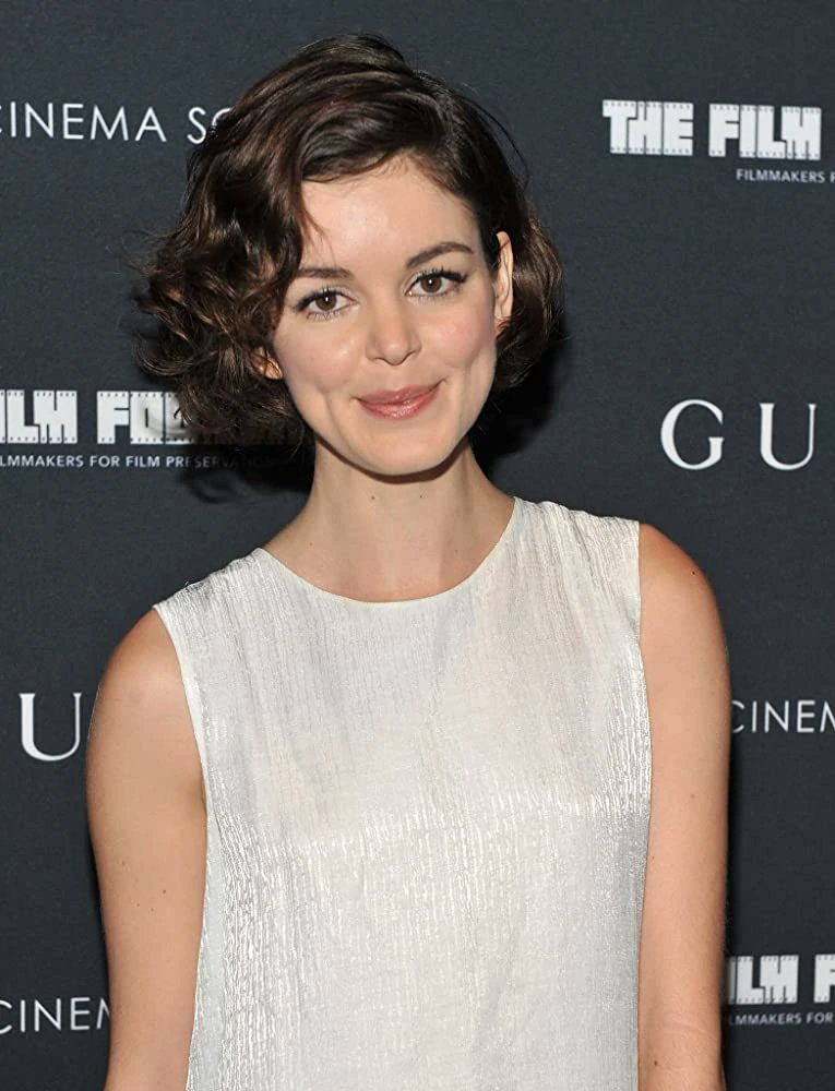 Happy Birthday dear Nora Zehetner! 