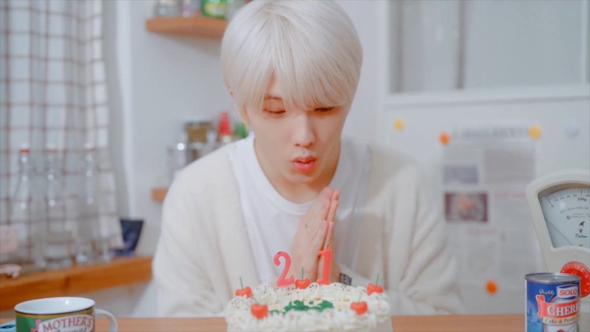 happy 21st birthday jisung 🤍 we got the best surprise ever, we love you!