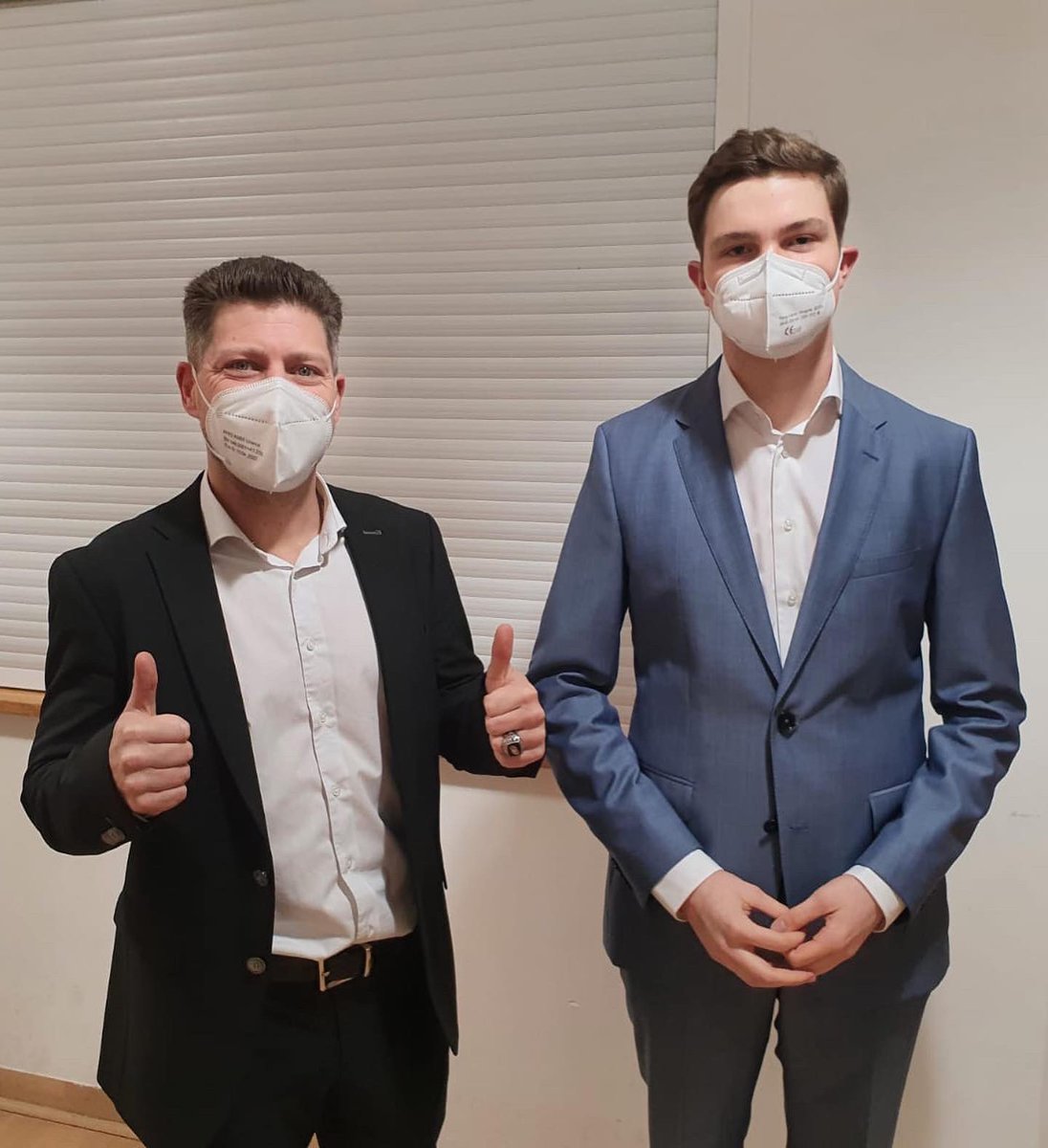 Gestern haben mich die Mitglieder der <a href="/fdp_goettingen/">FDP Göttingen-OHA</a> zu ihrem Landtagskandidaten im WK 15 Göttingen/Münden gewählt. Vielen Dank für das große Vertrauen! Ob bei der Modernisierung des Bildungssystems oder beim Klimaschutz, es gibt viel zu tun - ich freue mich auf den Wahlkampf!