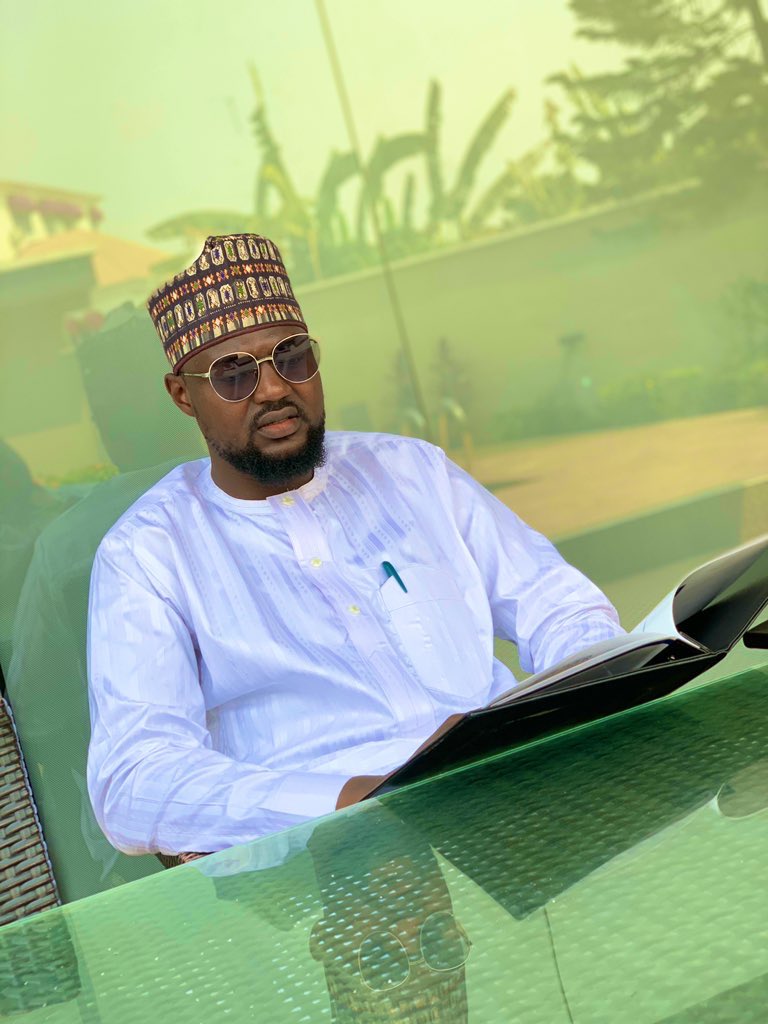isacisse's tweet photo. Live in Ibadan for the #progressiveyouthfestival 
I’ve met @mrlurvy my Oga himself. 
I’m going to chop the life of my head today. I dey go bill my Oga @DOlusegun 
@BashirAhmaad @gambomanzo come and pay the bills o 😂. I dey downstairs https://t.co/TwD9OgwMK6