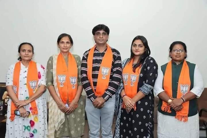 Kunj mekvan tweet media