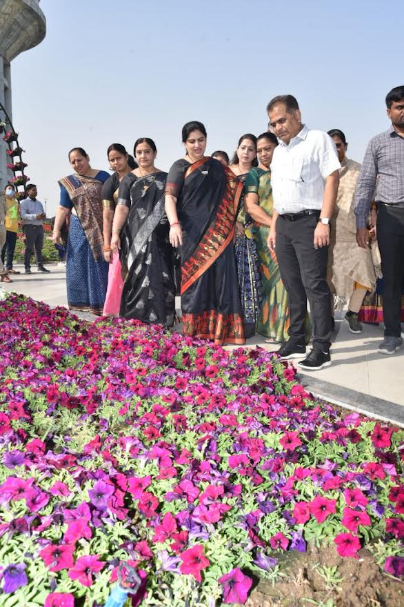 A new flower garden inaugurated in Surat DeshGujarat