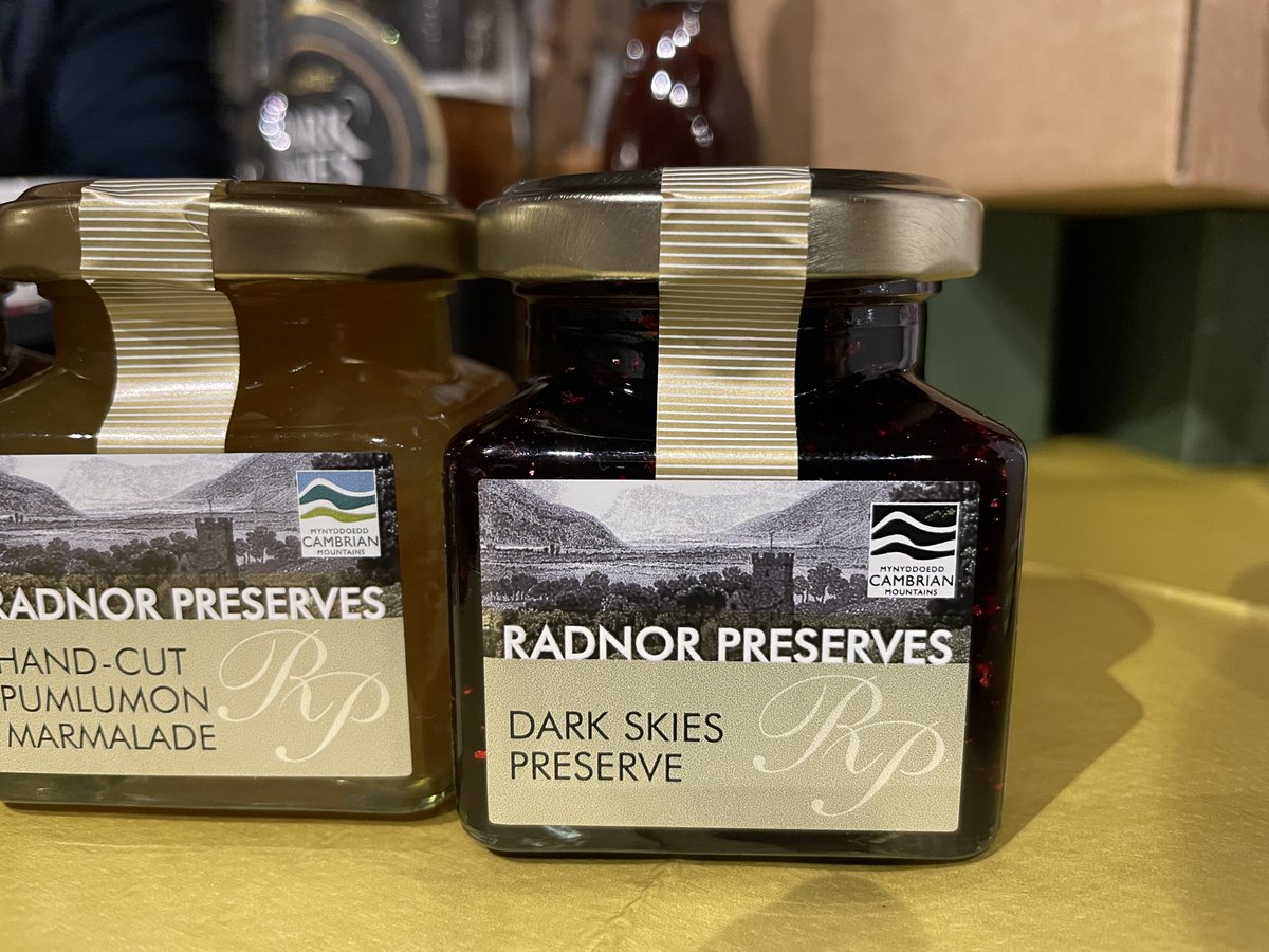 jamieacarter's tweet photo. Everything is made of star-stuff ... even jam! @RadnorPreserves in the #CambrianMountains did a stellar job 🌟 with this ... the chuckleberries inside are kinda sparkly, nebula-esque 🌌🏴󠁧󠁢󠁷󠁬󠁳󠁿 @CMInitiative
 @visitwales #Wales #DarkSkies #stargazing #astrofood https://t.co/3SytRlDNjy
