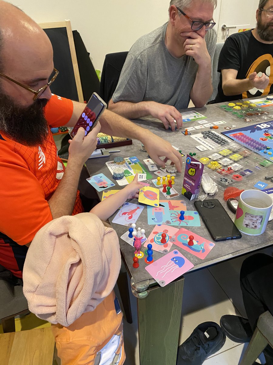 Thanks to my daughter, my position in 18EUS was more complicated than any other player.
