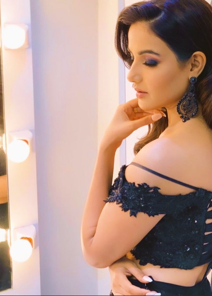 Pari08621679's tweet photo. To all the students it not time to cry let's fight back and win
Show your 💪

#AirmenResult 

#JasminBhasin https://t.co/Rb5UF7l8ok