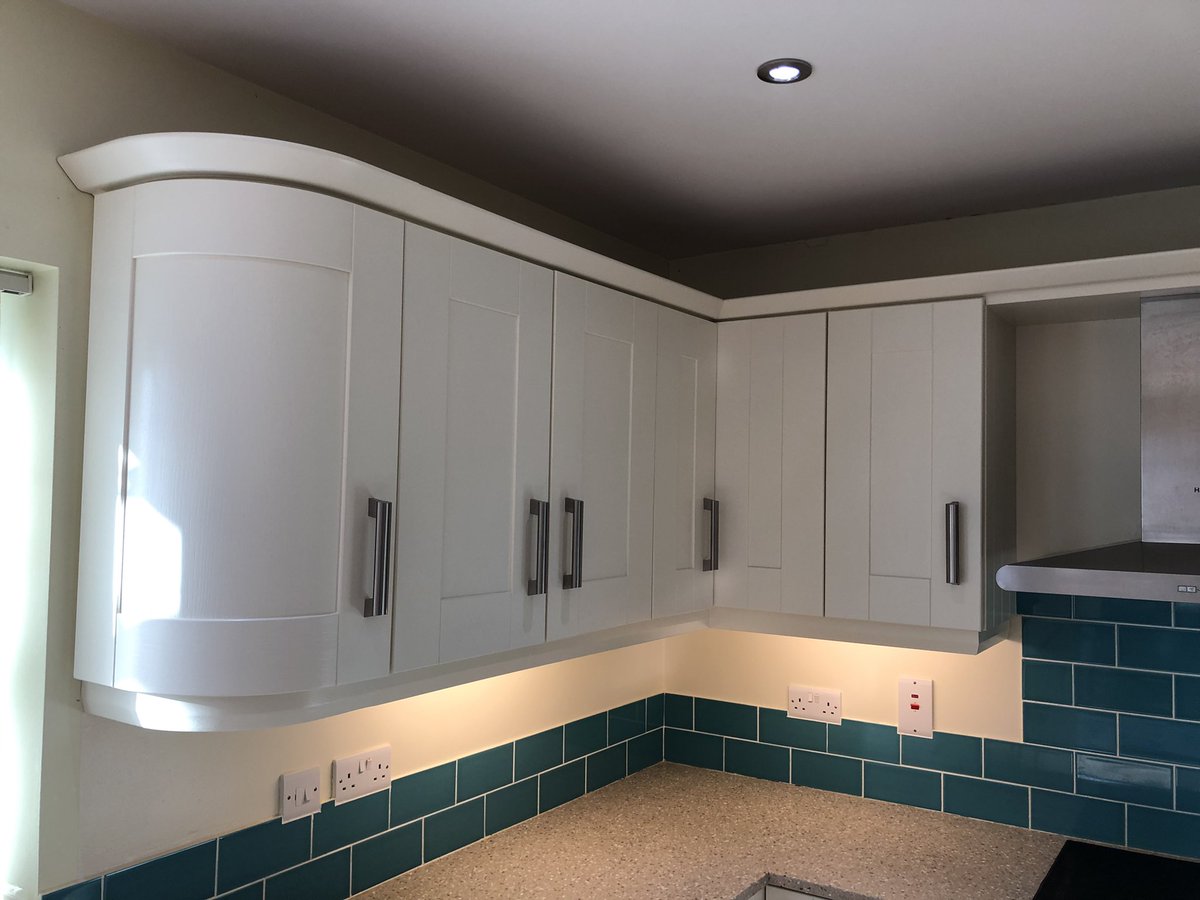 Eglantine Hand Painted Kitchens tweet media