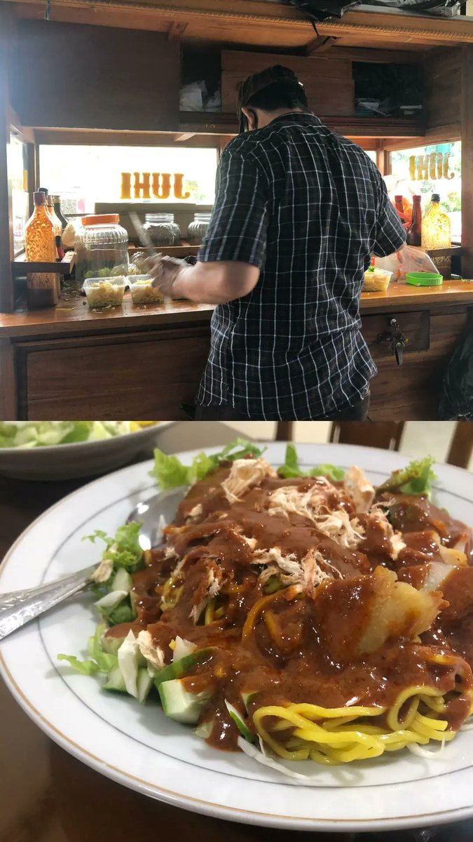 estu_arini's tweet photo. Makanan yang WAJIB DICOBA di Jalan Sabang Jakarta, Rujak Juhi 🦑 #KulinerJakarta #EstuMakanTerusss https://t.co/3pZ3y0WCbL