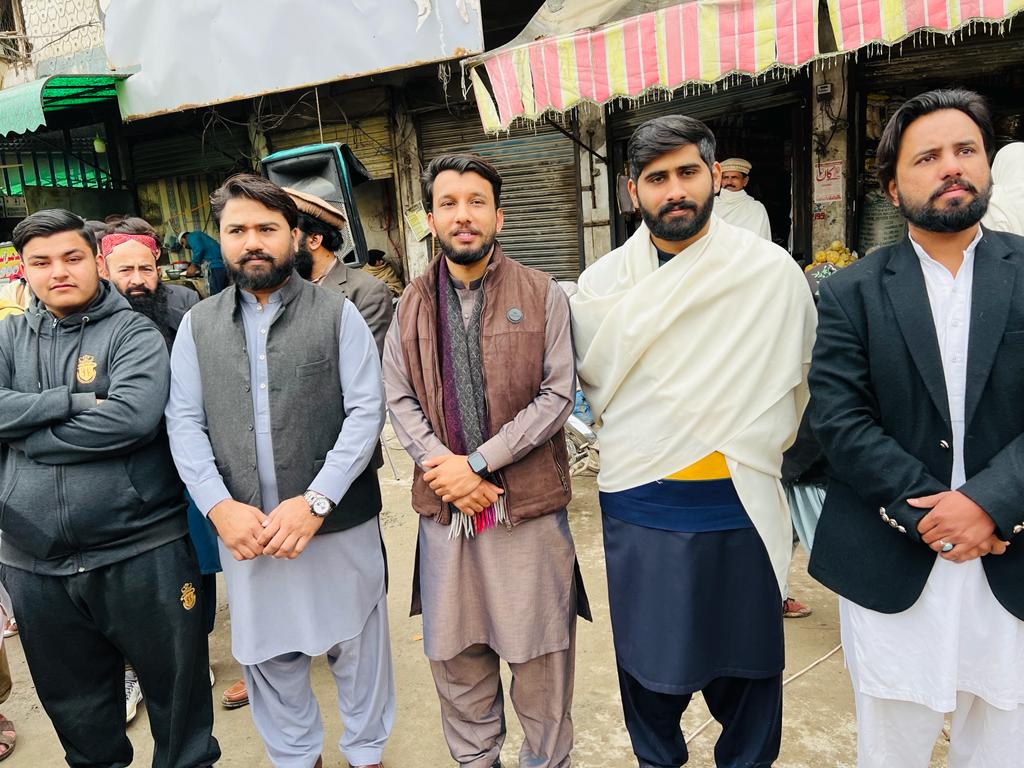 توڑ کر رکھ دیں گے ہر حلقہِ زنجیر کو 
اب چھڑا کر ہی رہیں گے کفر سے کشمیر کو 
کشمیر بنے گا پاکستان 🤲
#KashmirSolidarityDay
<a href="/MaryamNSharif/">Maryam Nawaz Sharif</a>
<a href="/SyedaNosheenPK/">Syeda Nosheen Iftikhar(Shah BB)</a> <a href="/Afzal_Mansha086/">Muhammad Afzal Mansha</a>