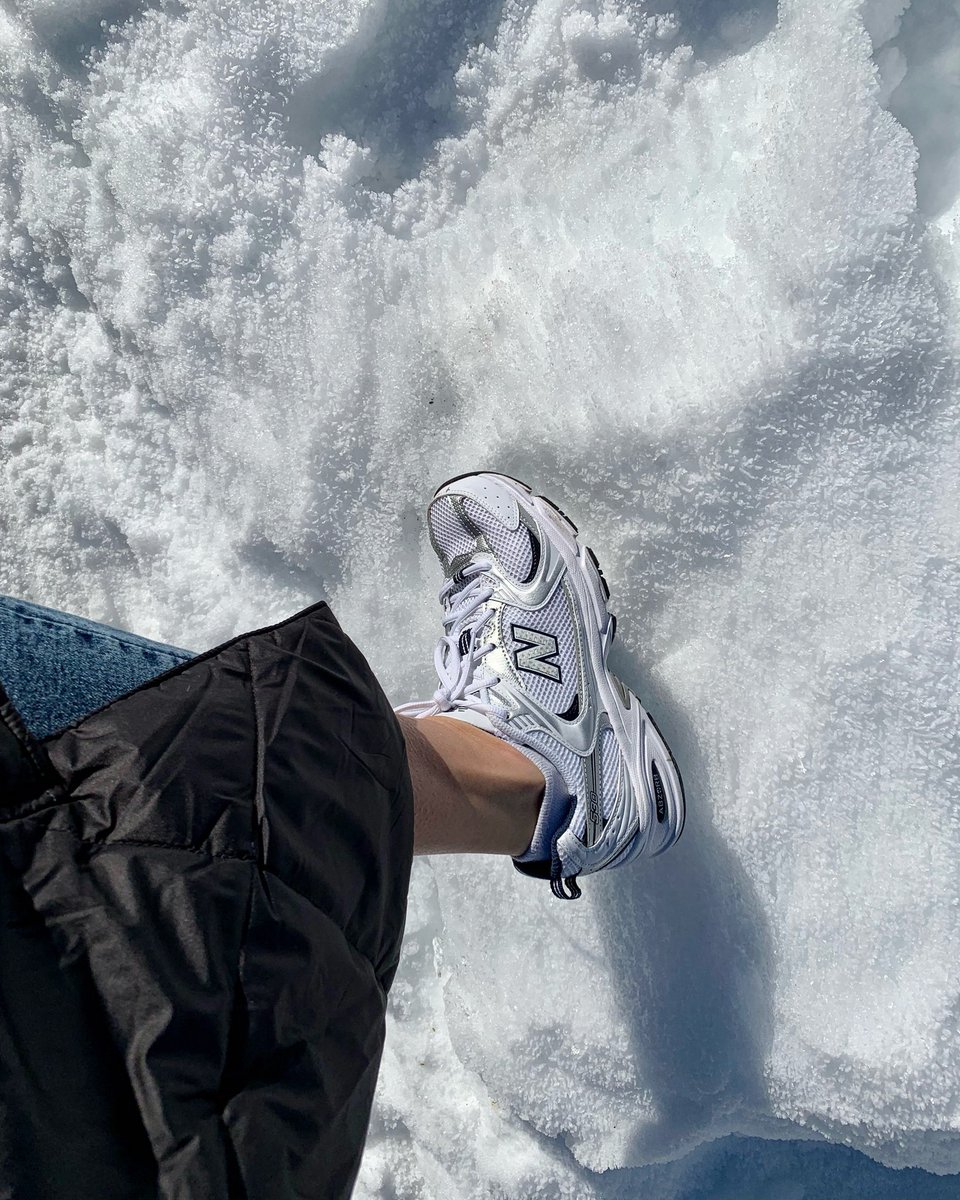 kirstypoole's tweet photo. 🤍❄️👟☃️ @JDWomen @JDOfficial #MeInJD #newbalance530
https://t.co/zbj9nAQ3Sx https://t.co/HNEFrXcHTP