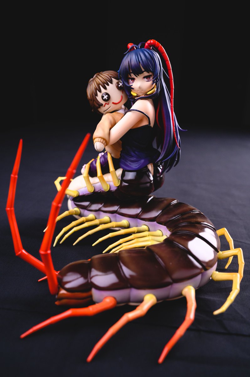 明日のワンフェス2022冬にて「寝起きムカデちゃん」のフィギュアが発売