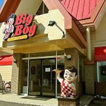 北海道のファミレス「ビクトリア」にあの人形が…!？実は姉弟だった説？!