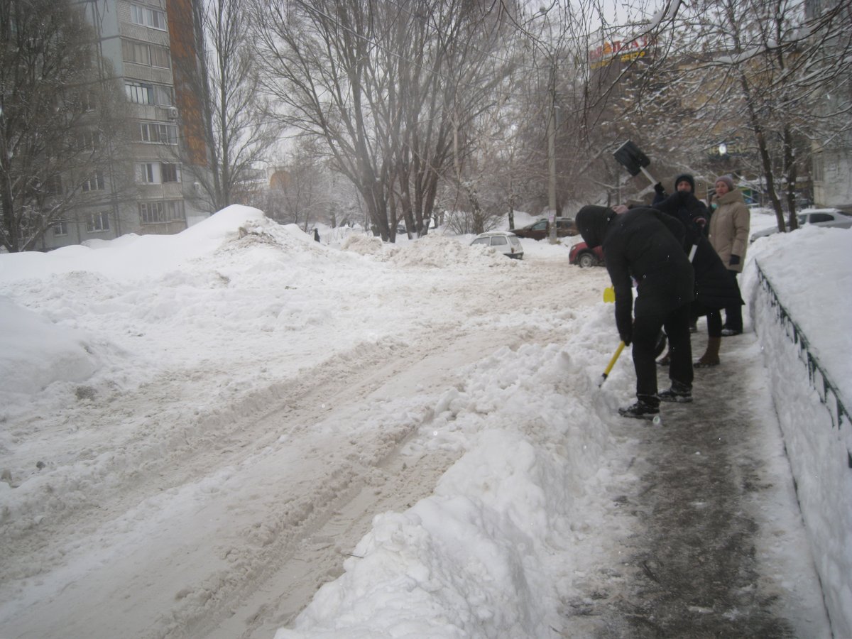 ЧИСТО!!!
Механизированная уборка #МКДСтара_Загора184
Спасибо УК <a href="/moiecodom/">МОЙ ЭКО ДОМ</a> 
Спасибо нашему Дворнику
Спасибо Водителю погрузчика Роману! (Виртуоз)
#Самара #нашдвор  #Снегопад

<a href="/adm_kir63/">Администрация Кировского района</a> <a href="/Rudakov_i_a/">Рудаков Игорь Александрович</a> <a href="/gkh_kir63/">Отдел по ЖКХ и благоустройству</a> <a href="/E_Lapushkina/">Елена Лапушкина</a> <a href="/D_Azaroff/">Дмитрий Азаров</a> <a href="/Kir_UM20/">Управляющий микрорайоном №20(Кировский район)</a> 

Ждём #КГС с 2017г.