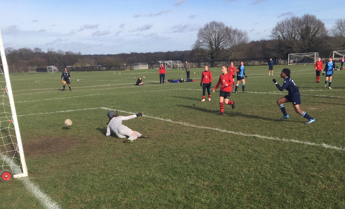 kentschools_fa's tweet image. First half action from the @SchoolsFootball U11 Girls National Cup SF between @odpsfa and @BexleyPsfa