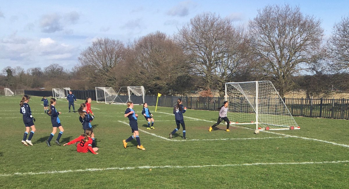 kentschools_fa's tweet image. First half action from the @SchoolsFootball U11 Girls National Cup SF between @odpsfa and @BexleyPsfa