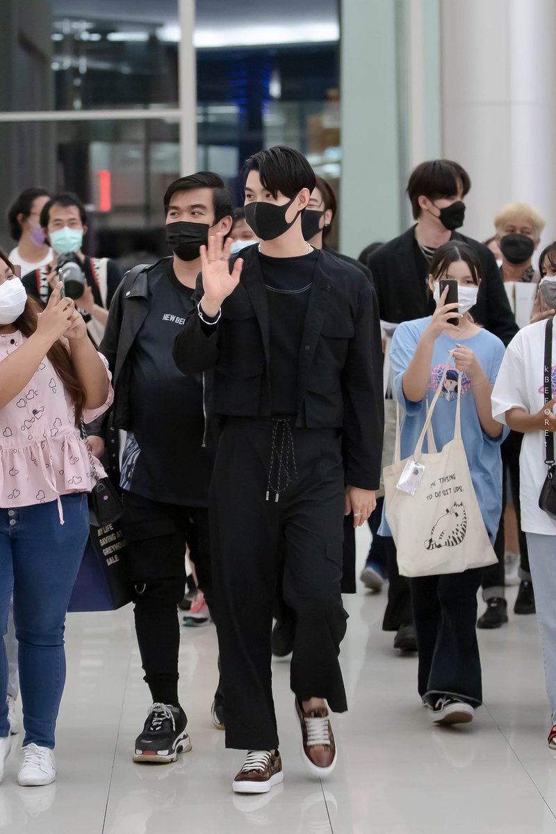 [20220204]

😎🕴🏻

#Saint_sup #MingEr 
#CinemaintheCity
#TheCityBackyard