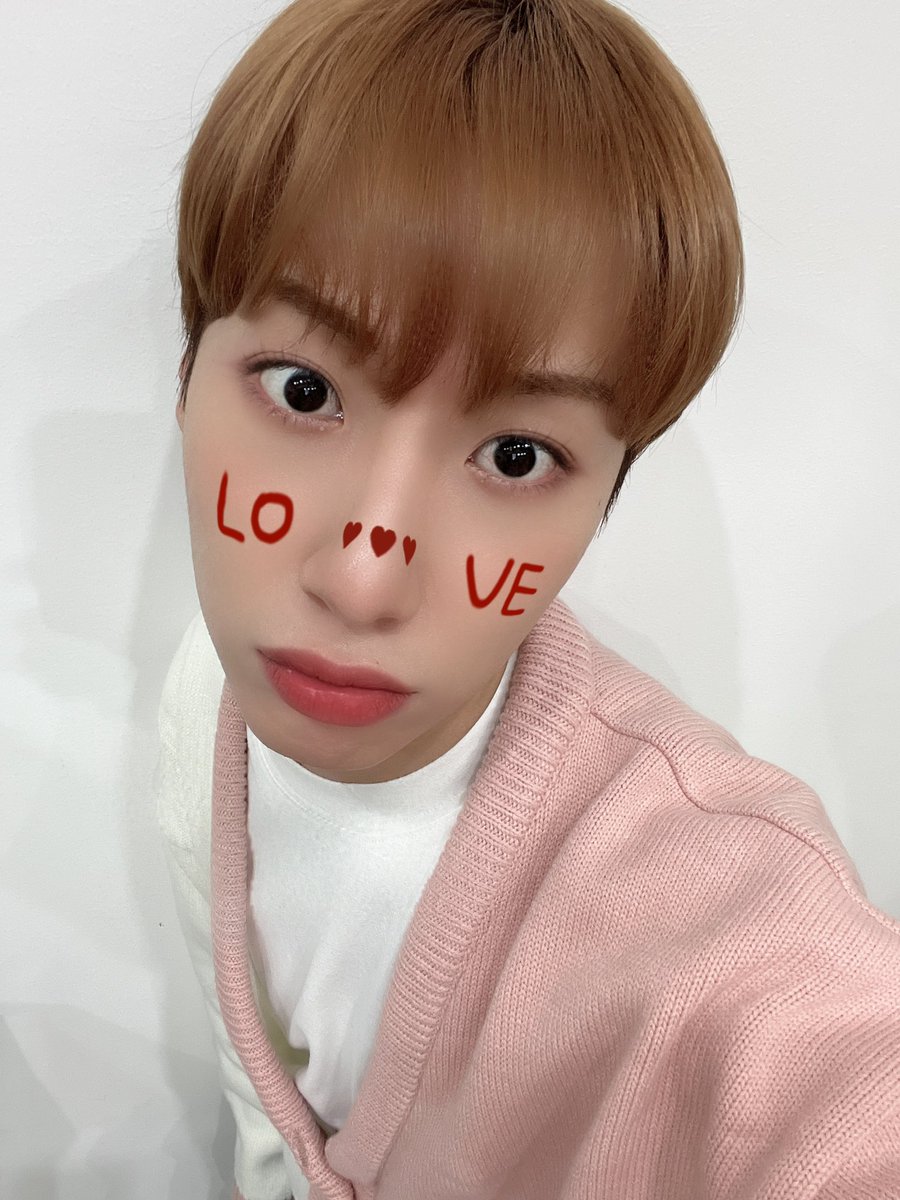 [#동명]  타자가 느려서 미안해
고맙고 사랑해 위브들💛💛