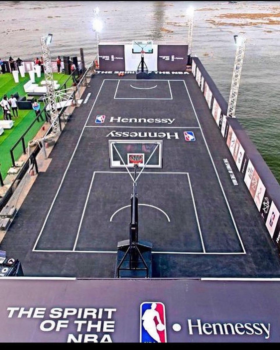 Pacionada's tweet photo. Amazing experience with floating  court In Lagos this week with new NBA Africa office opening in Nigeria #HennesseyXNBA @nbaafricaofficial #nigeria #womenleadership💪🏾 https://t.co/t77JBaf0Uc