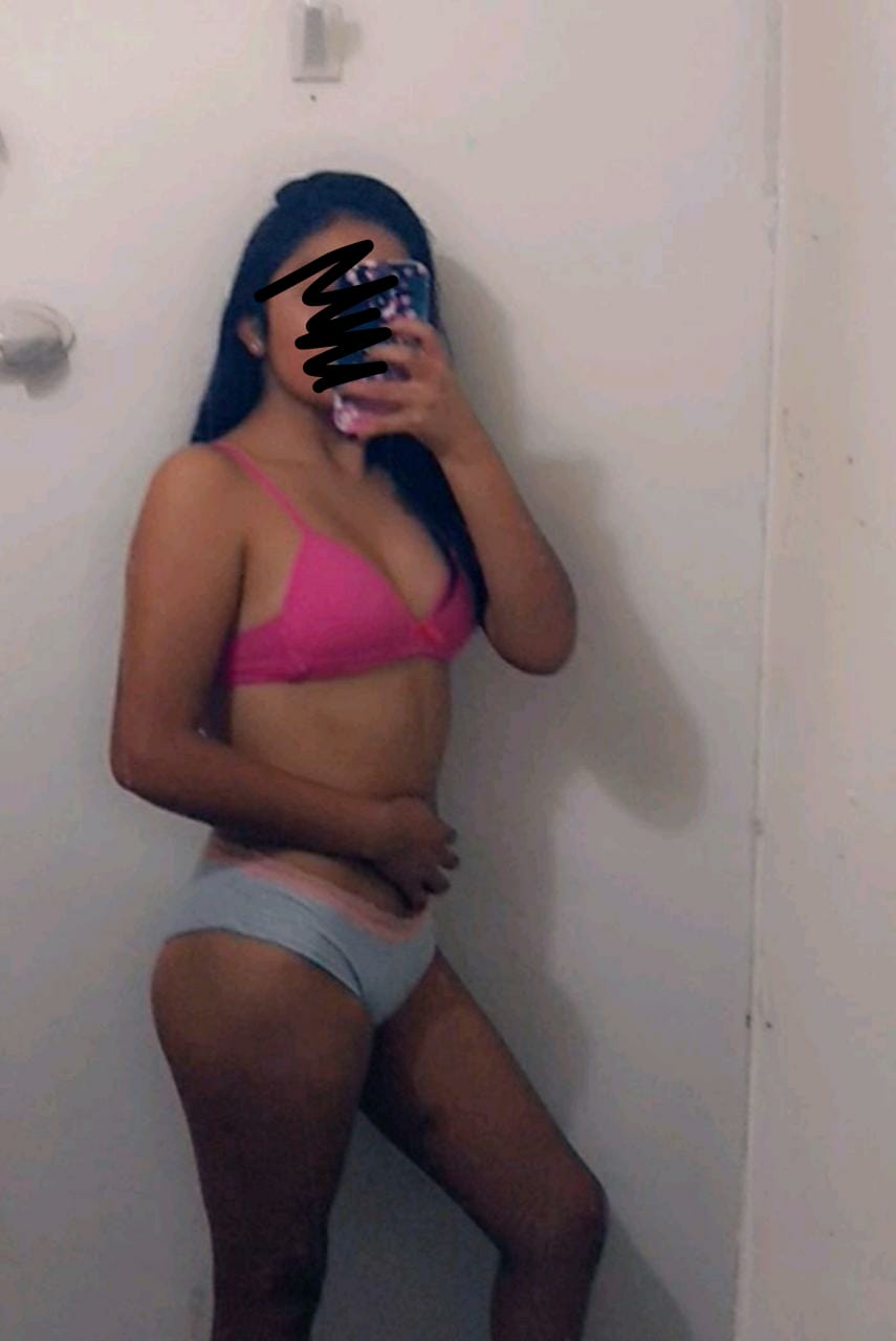 Hot pack c.a on X: Buenos días chicos y chicas. El día de hoy estaré  activo subiendo contenido así que de regalo les dejare un pack sin  acortadores de Lucila, una morrita