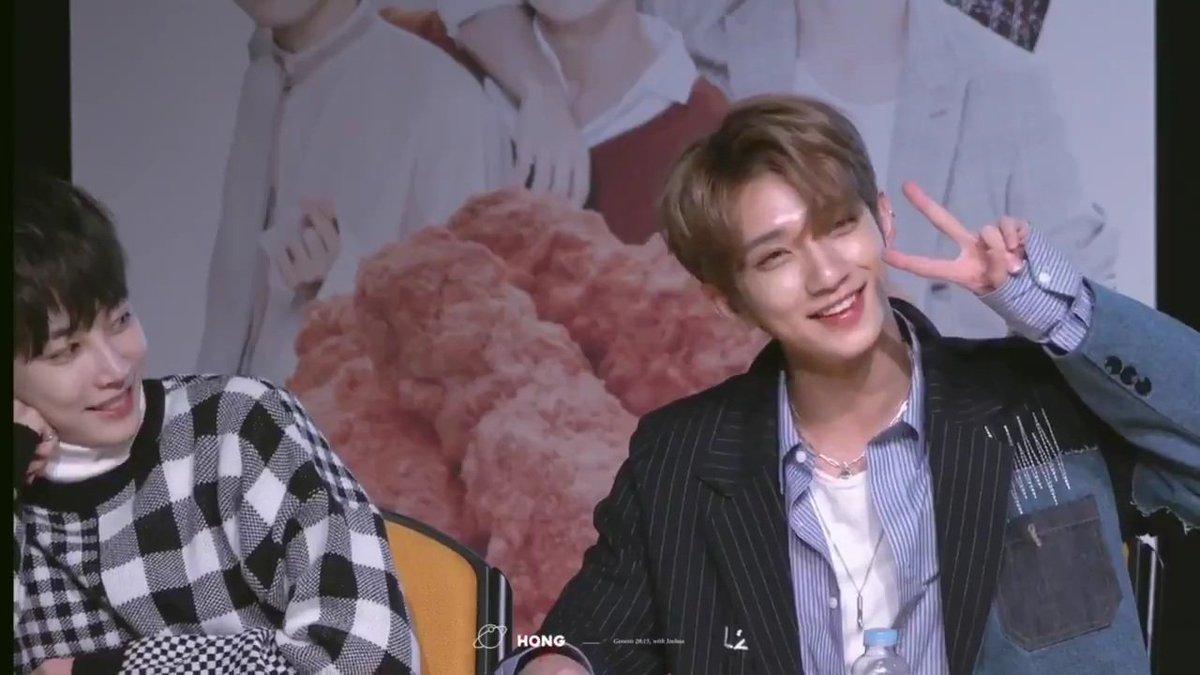 jeongshuah's tweet photo. jeonghan's soft smile whenever joshua act cute did not change https://t.co/07C3WkjrUX