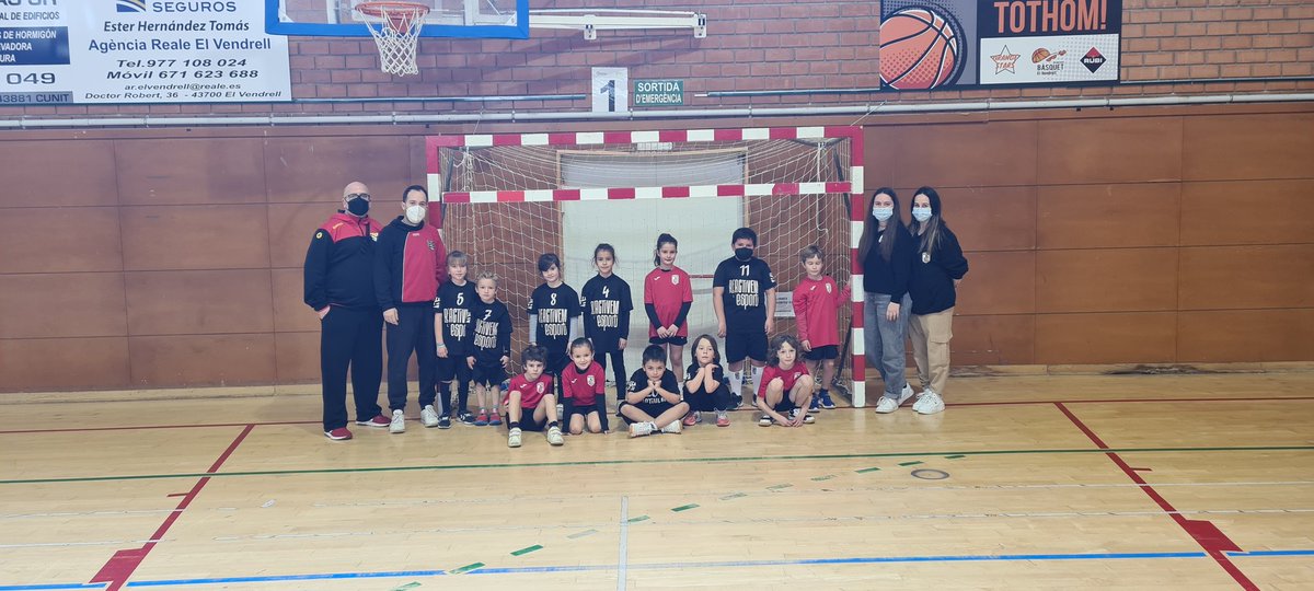 Handbol Cooperativa (@hcsantboi) on Twitter photo 🤾♀️🤾♀️🤾♂️🤾♀️🤾♂️🤾♀️🤾♂️🤾♀️🤾♂️🤾♀️🤾♂️
🏆Resultado: 👎
<a href="/HandbolVendrell/">Esc.Handbol Vendrell</a>: 10
Prebenjami Taronja: 6
<a href="/J0nathangarcia/">Jonathan García</a>
<a href="/Peyas_5/">Borja Rodríguez</a>
<a href="/AjSantBoi/">Ajuntament Sant Boi</a>
#HCSB #VamosCoope
🔴🔴🔴⚫⚫⚫⚫⚫🔴🔴🔴 🤾♀️🤾♀️🤾♂️🤾♀️🤾♂️🤾♀️🤾♂️🤾♀️🤾♂️🤾♀️🤾♂️
🏆Resultado: 👎
<a href="/HandbolVendrell/">Esc.Handbol Vendrell</a>: 10
Prebenjami Taronja: 6
<a href="/J0nathangarcia/">Jonathan García</a>
<a href="/Peyas_5/">Borja Rodríguez</a>
<a href="/AjSantBoi/">Ajuntament Sant Boi</a>
#HCSB #VamosCoope
🔴🔴🔴⚫⚫⚫⚫⚫🔴🔴🔴