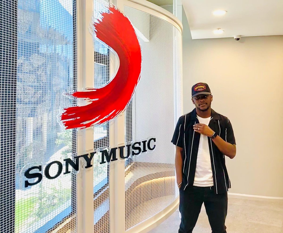 NchaNnamdi's tweet image. G R O W T H 📈 

Hardwork 🎵 + Passion ❤️‍🔥