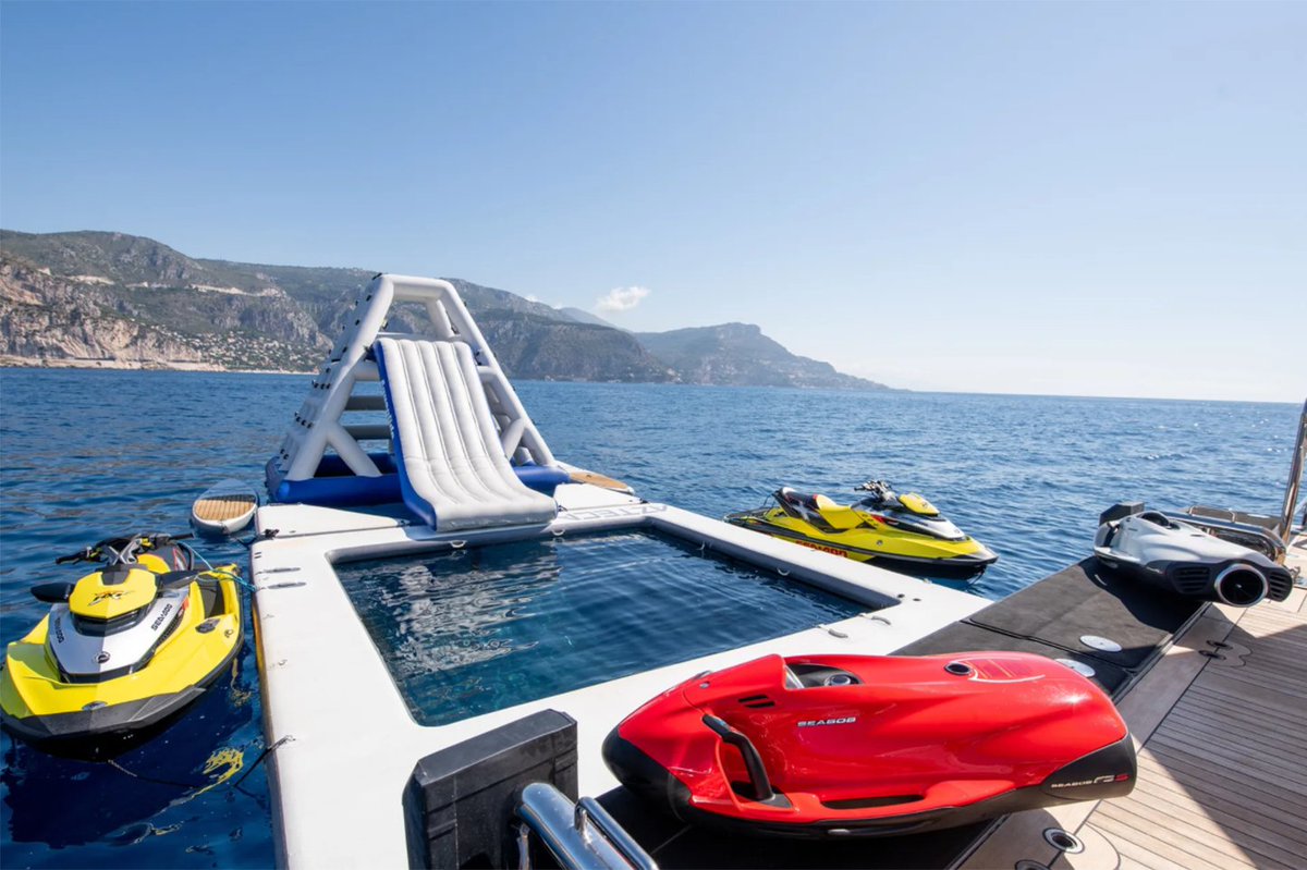 CRN Yachts tweet media