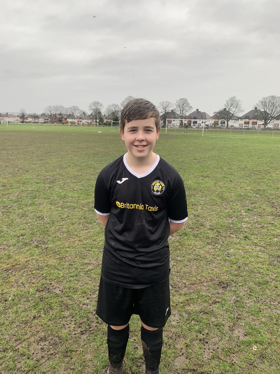 Todays “MOTM” goes to Dom… Since coming back from injury, he’s worked hard to build his fitness up and got really stuck in today! Well done mate, keep that up now 💪🏻⚽️🦁 <a href="/BritanniaTaxis_/">Britannia Taxis</a>