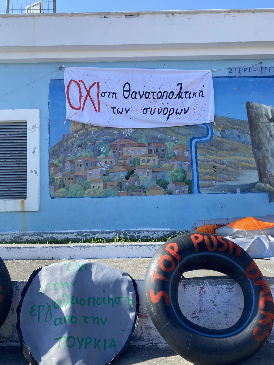 f_grillmeier's tweet image. Today ~ 100 people gathered at the Sappho square in #Mytilini on #Lesvos, to demand an end to the ongoing illegal #pushbacks on the European borders. „No to necropolitics“ reads a sign in front of the gathering. /1