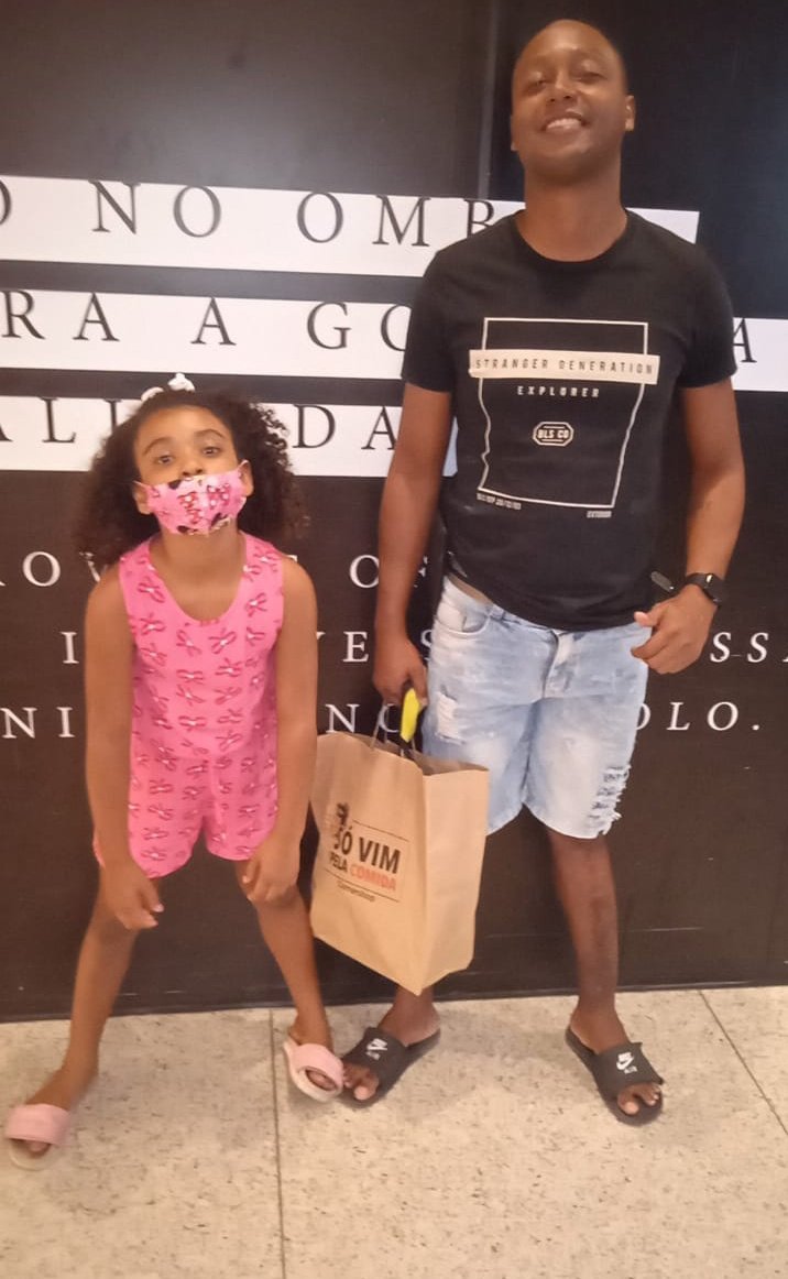 nicollyday's tweet photo. Henrique saiu pra trabalhar ontem aqui em paciência e não chegou no local de trabalho e nem em casa desde ontem a tarde, quem souber informações sobre ele pelo amor de Deus nos ajude 😭 ele estava com a moto dele uma pcx azul 😭😭😭😭😭 https://t.co/juEBNecMir