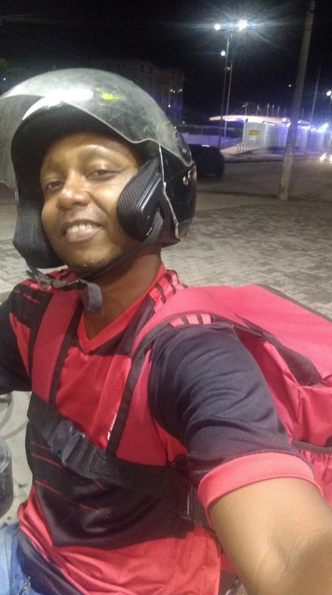 Henrique saiu pra trabalhar ontem aqui em paciência e não chegou no local de trabalho e nem em casa desde ontem a tarde, quem souber informações sobre ele pelo amor de Deus nos ajude 😭 ele estava com a moto dele uma pcx azul 😭😭😭😭😭