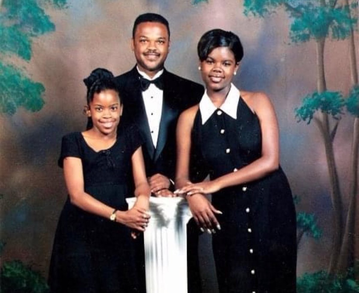 I loved sharing the screen last night with my dad. While he is an amazing father, he is also an incredible businessman. From an early age, he set the standard for what it means to live life on your own terms through entrepreneurship. #ladieswholistATL #LadiesWhoListAtlanta