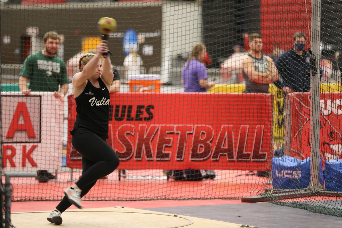Meet #2 today with our Field Events side at Luther College! #ValleyWillRoll