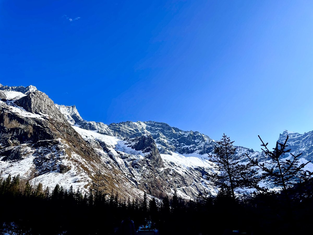 muscleplay's tweet photo. ❄️⛰️ https://t.co/L8z8H3wIVw
