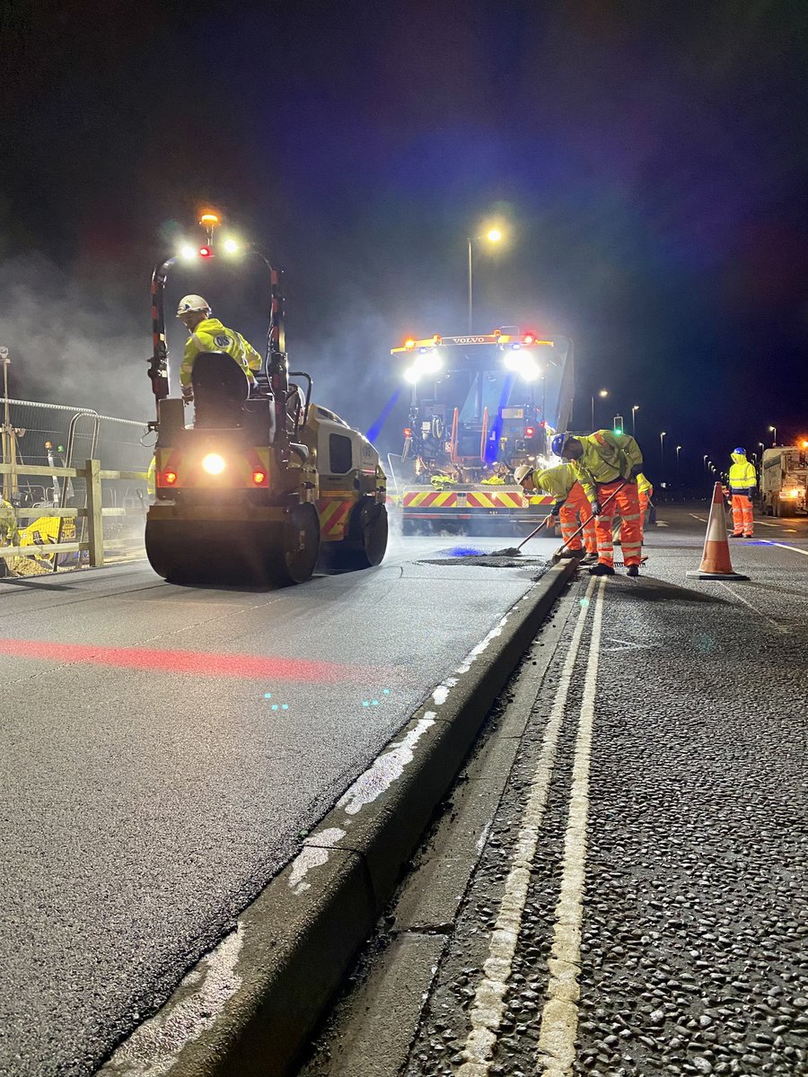 orourke805's tweet photo. Laying 140ton of 6mm S/C Portsmouth #Pompey #Volvo #asphalt #Construction https://t.co/zssYWeXOpb