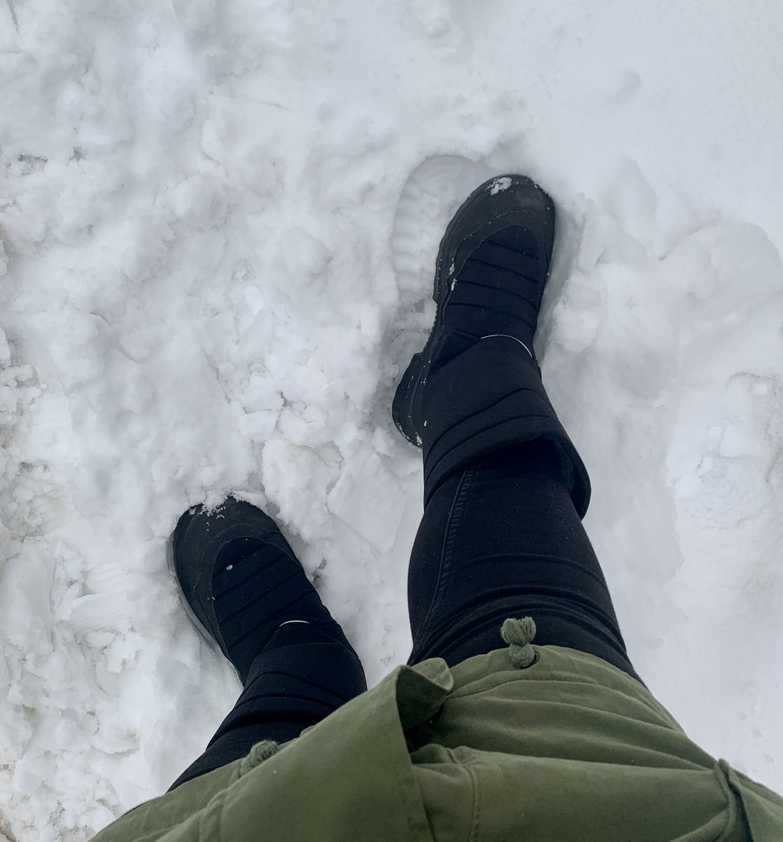 NannaJussila's tweet photo. Kuomat olis hyvä Verohallinnon pr-kamatuote. Funktionaalista ja epäseksikästä kuin verotus. Karhuviitteet kaupan päälle. #brandmatch https://t.co/0sPak9kfxc