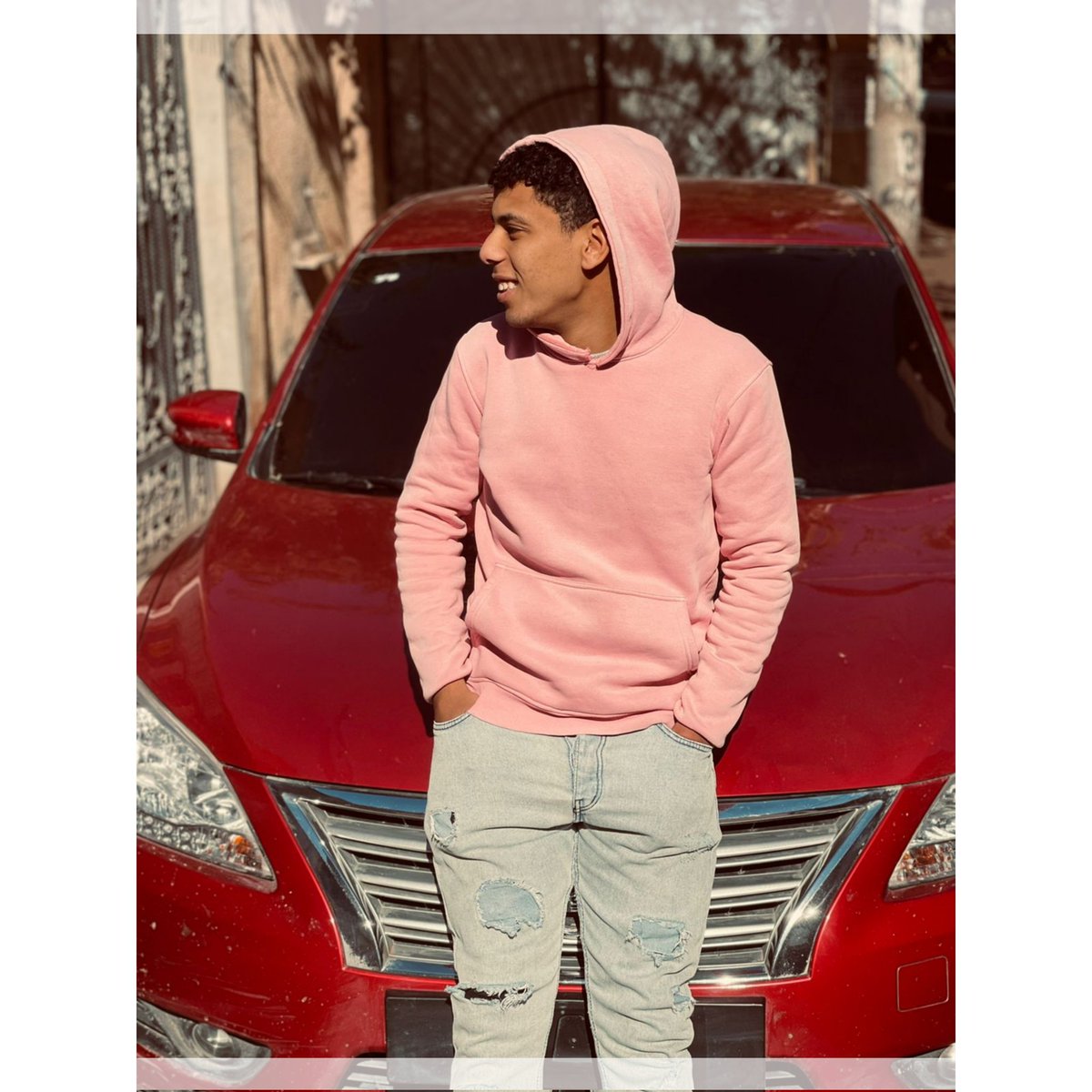 السيط مش بالحوارات انتا لو جدع الدنياا كلها تكرم لاجلك 😈