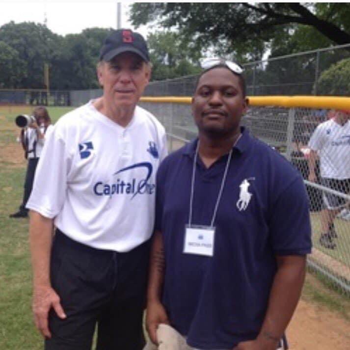 Happy birthday to the great Roger Staubach   