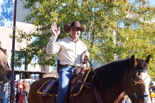 MCSOAZ's tweet photo. History, tradition, community, and fun! What a great way to start this Saturday morning. Sheriff Penzone and the MCSO Mounted unit rode in the 68th Annual Parada Del Sol Historic Parade, celebrating Mexican, Native American, and Western culture. ๐
#ParadaDelSol https://t.co/cPfTbAtee9