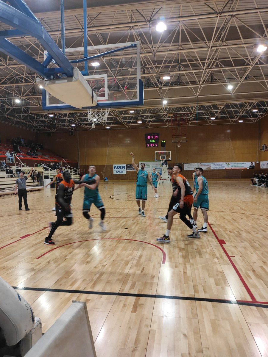 UrosDeRivas's tweet photo. ๐ #LIGAEBA
๐ Partido 19
#EBA ๐ @BGQUINTANAR
โฑ๏ธ 4Q - FINAL
ยฎ๏ธ 87 - 54
๐ Partidazo de nuestros chicos que han hecho un trabajazo.
#GoUrosGo #KeepFighting #UroFamily #EnCasaSeGana ๐๐๐ค https://t.co/zpIWYyQekJ