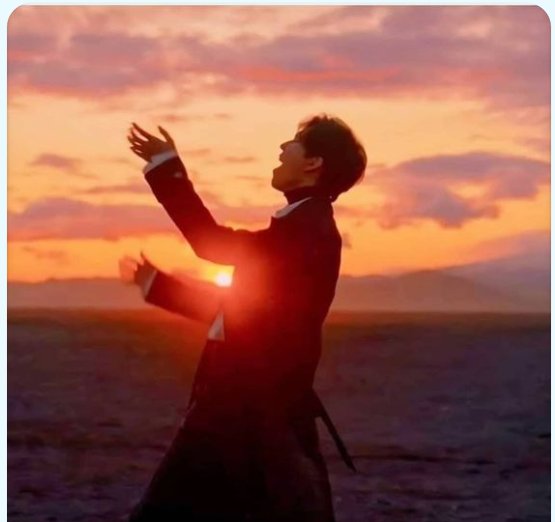 Lafianna1's tweet image. Айвазовский прав, хотя он сам рисовал море, и картина "Девятый вал" больше всего характеризует @dimash_official. Потому что Димаш - это природное Явление, Стихия, которая накрывает с головой и #FlyAway за собой. Этому невозможно сопротивляться. Хочется,чтобы музыка Ди #BeWithMe💞