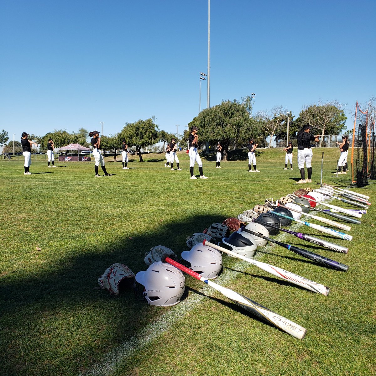 Day 2! 
It's a beautiful day @pgfnetwork
Pre High School Warm Up Tourney and these girls are ready to work! Let's Go!!
SPARTANS ELEVATE
Together WE Rise
#riomesavarsitysoftball
#riomesahighschool #thelegion
#vcpreps #maxpreps