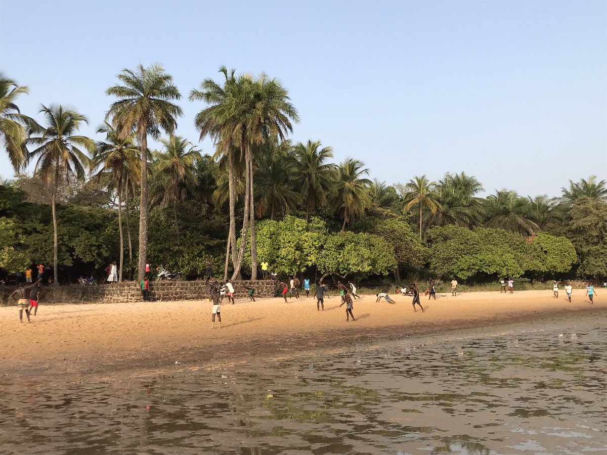 debarros_miguel's tweet photo. Cidade histórica de #Bolama. Da primeira capital ao abandono, um dos berços do Kriol e da sociedade crioula guineense. Um processo de regeneração da cidade e do espaço socioprodutivo, constituirá uma possibilidade de transformação gerando novo imaginário e auto-estima de um povo. https://t.co/AM4A2kzpVQ