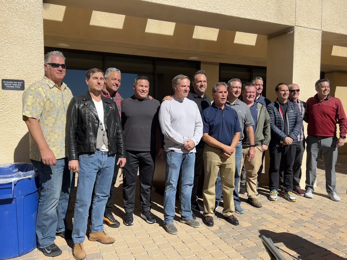 PepperdineBASE's tweet photo. Welcome back to Malibu to the 1992 NCAA Championship Team! #WavesUp #WavesAlum #PeppProud https://t.co/z7AUmLq04T